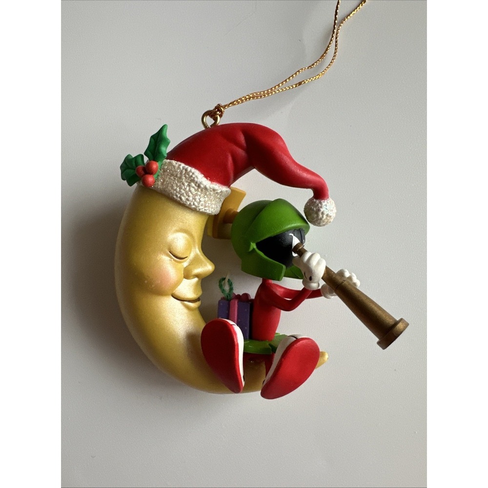 Looney Tunes Marvin The Martian Collectible Ornament On The Moon 1996 Vintage